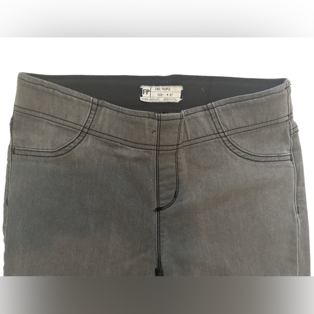 🖤Free People Charcoal Gray Flared Jeans with Elastic Waist - Size 27 - Picture 7 of 10